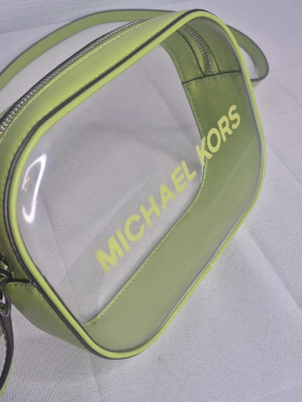 Michael Michael Kors Hey Set Travel Medium Oval Camera Crossbody NWT